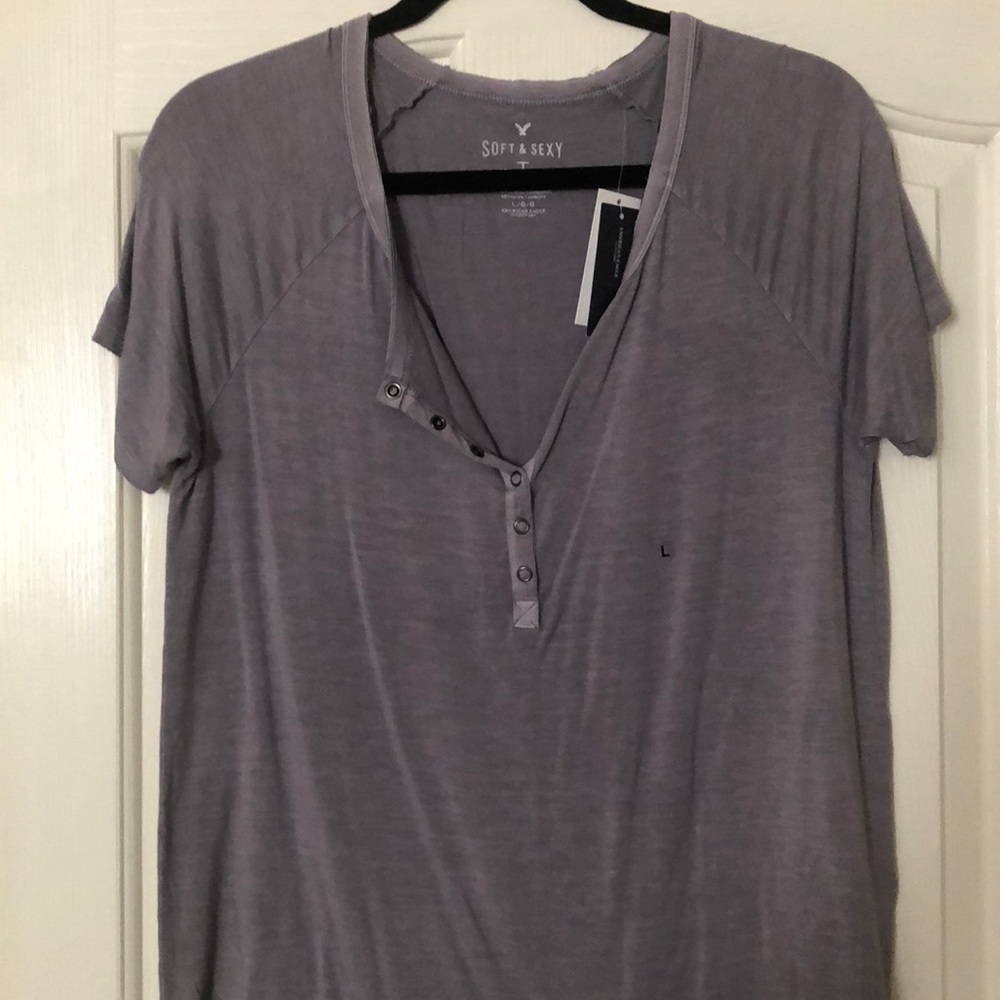 American Eagle Soft & Sexy T